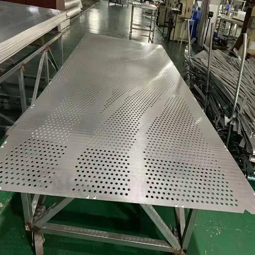 冲孔喷涂铝单板价格 氟碳铝单板装饰材料金属建材产品德普龙铝单板